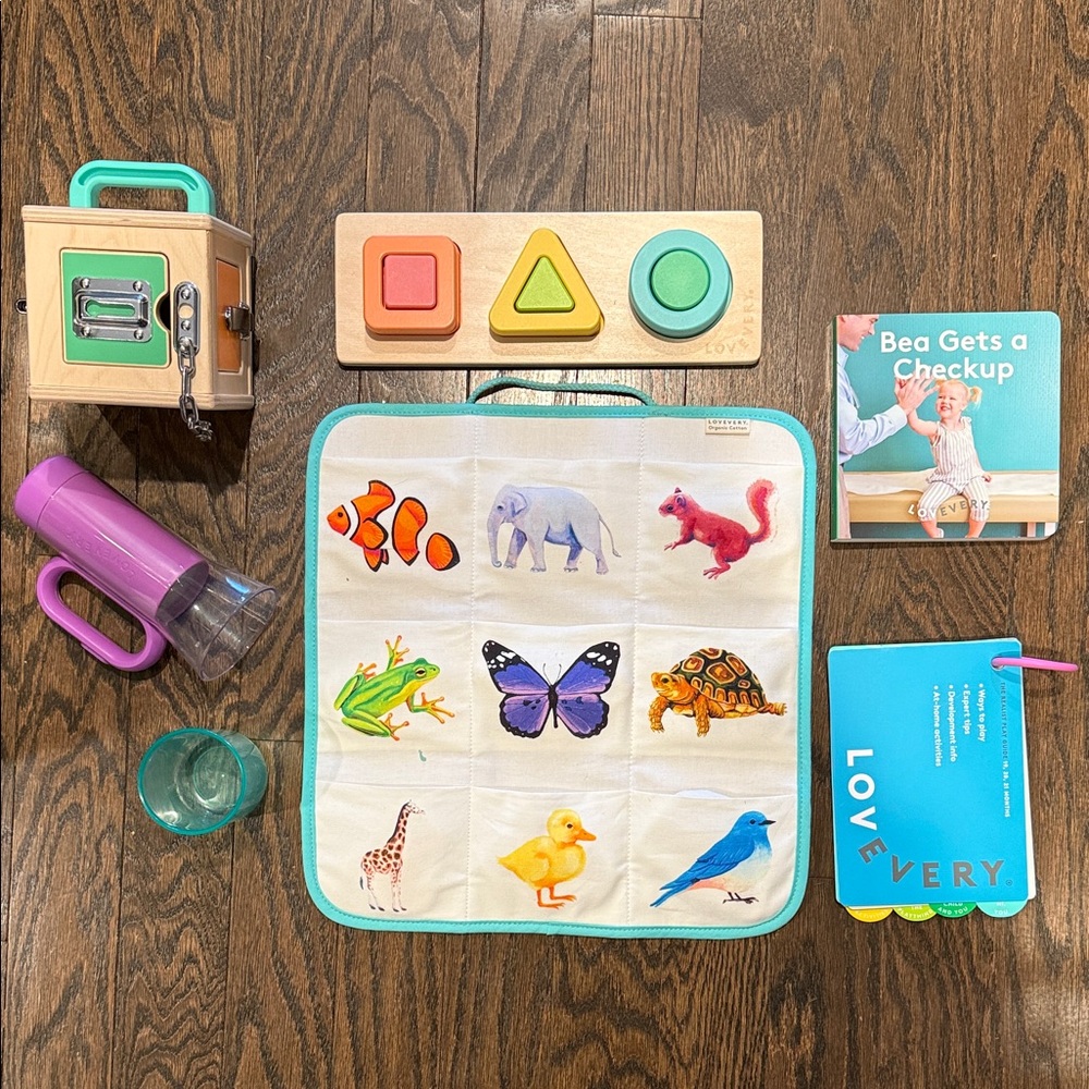 Lovevery Realistic Playkit (19-21M)